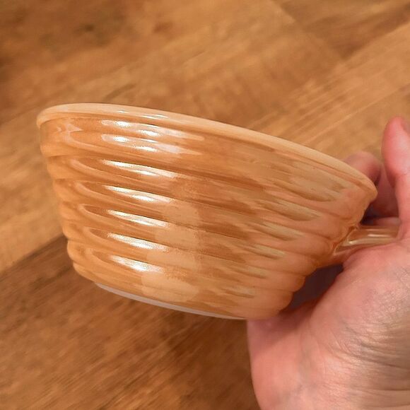 Fire King Set of Five Peach Lustre Ribbed Beehive Design Bowls with Handle - Picture 12 of 15